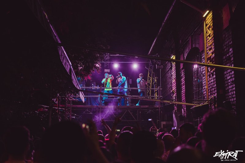 Expirat Halele Carol angajeaza ajutor barman si debarasator