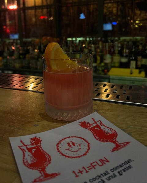 Expirat Halele Carol angajeaza ajutor barman si debarasator